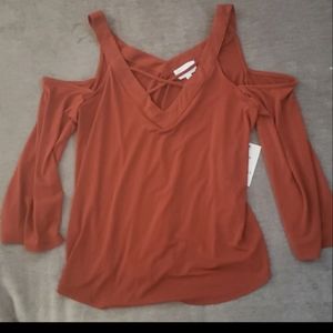 Cold shoulder top